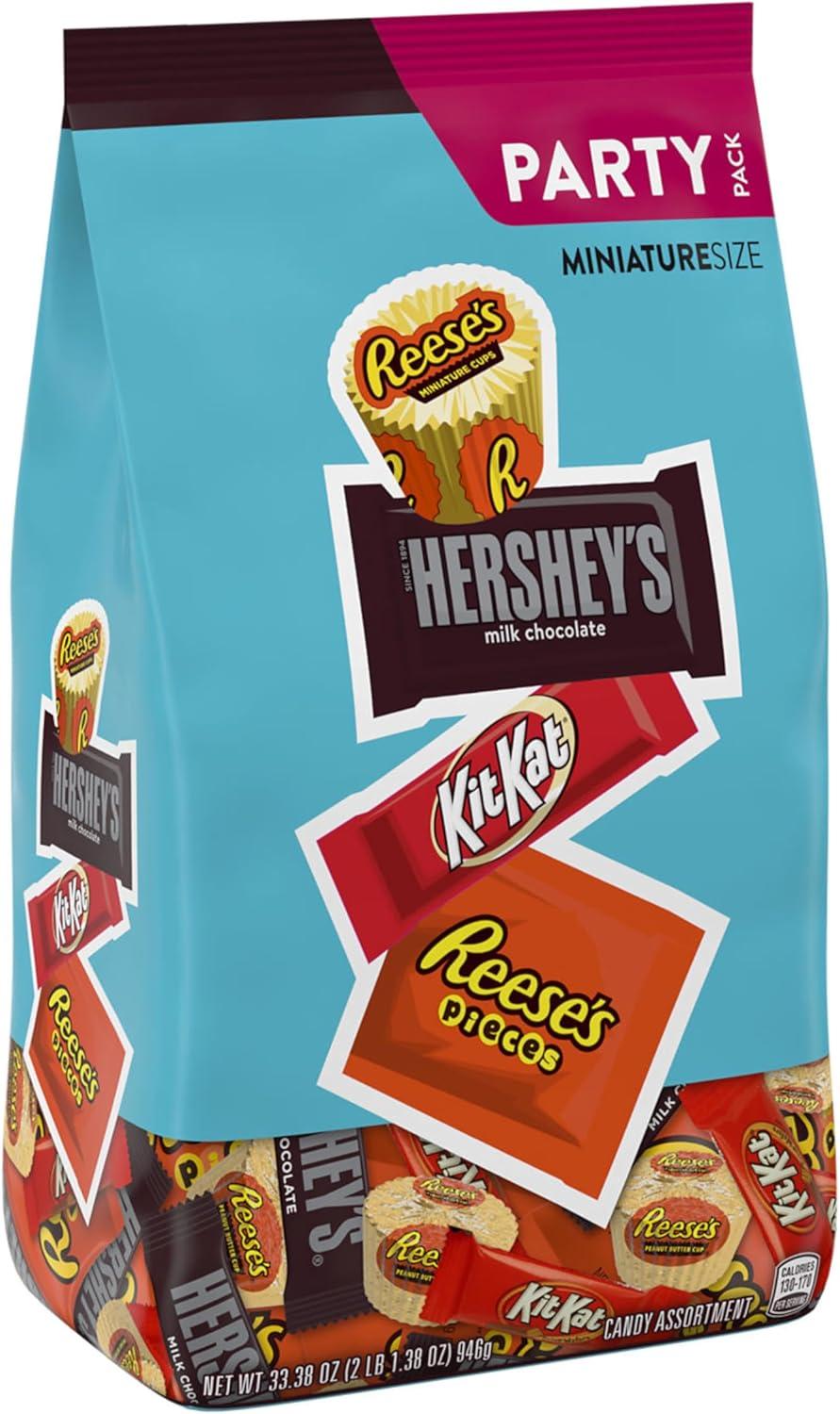 imageHERSHEYS KIT KAT and REESES Assorted Flavored Candy Party Pack 3338 oz3338 oz Party Bag 93 Pieces