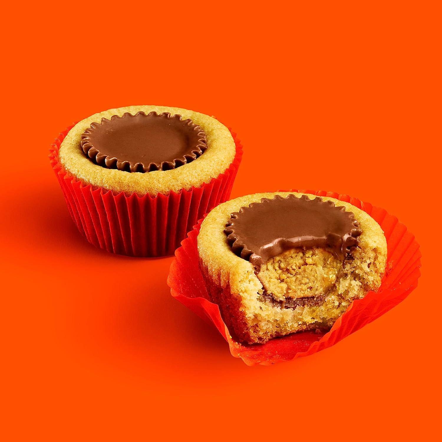 imageREESES Miniatures Milk Chocolate Peanut Butter Cups Candy Party Pack Halloween Candy 356 ozREESES Party Pack