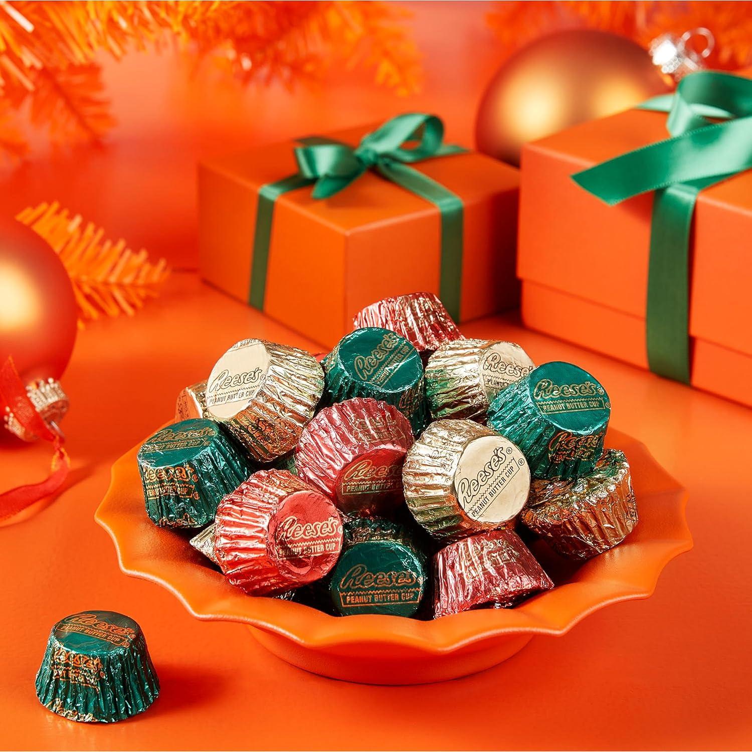 imageREESES Miniatures Milk Chocolate Peanut Butter Cups Christmas Candy Plastic Cane 217 ozMilk Chocolate