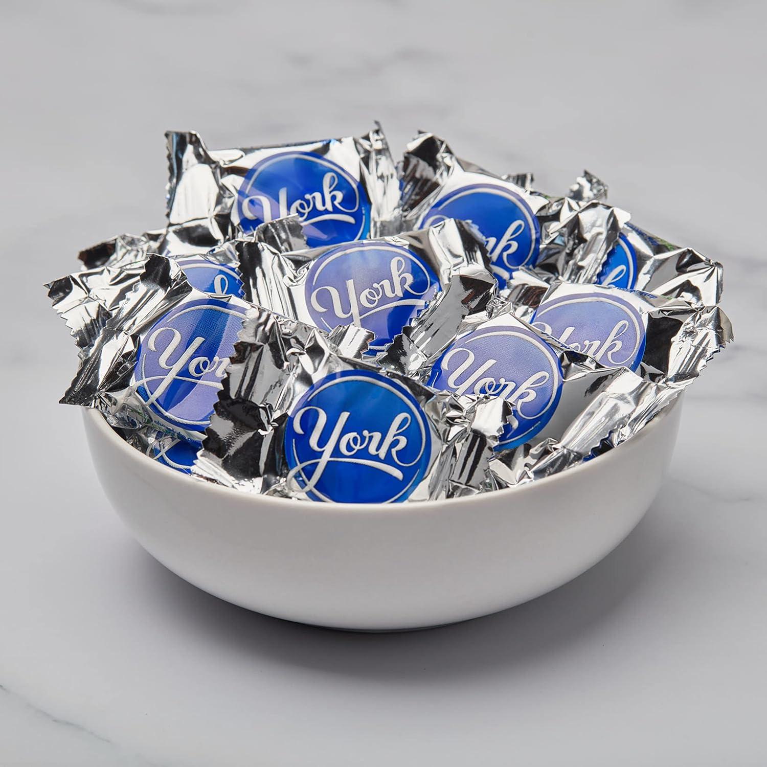 imageYORK Dark Chocolate Peppermint Patties Candy Bulk Box 84 oz 175 PiecesPeppermint
