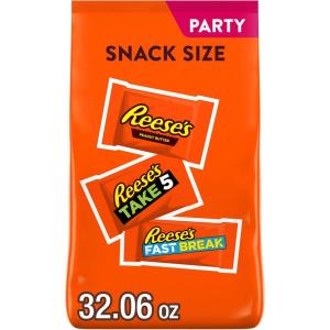 REESE’S Assorted Chocolate and Peanut Butter Snack Size, Candy Party Pack, 32.06 oz(Assortment Bag  32.06 oz.)